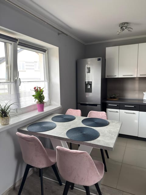 Kitchen or kitchenette, kitchen