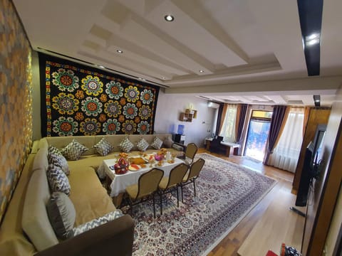 Communal lounge/ TV room, Living room, Seating area