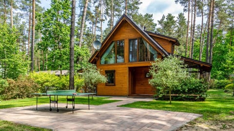 Property building, Natural landscape, Garden, Evening entertainment, Garden view, Entertainment, Parking