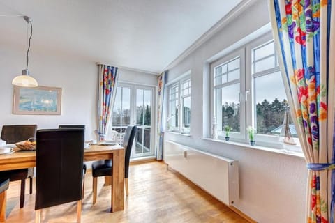 Strandnähe! Große schöne 3 Zimmer Ferienwohnung - 100 qm - für 6 Personen!! Apartment in Heringsdorf