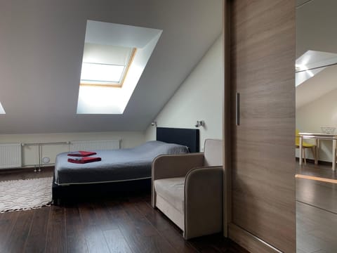 Photo of the whole room, wardrobe