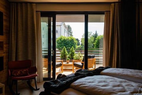 Bed, Balcony/Terrace, Photo of the whole room, Bedroom