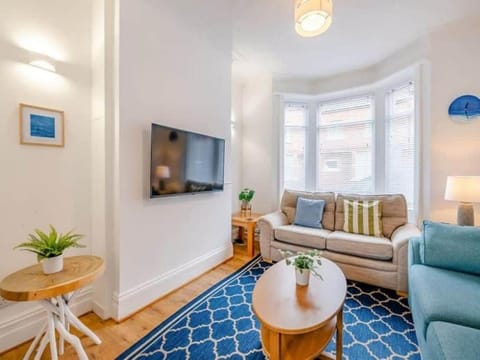 Seagull Escapes - short walk to the beach House in Scarborough