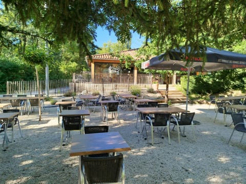 Patio, Restaurant/places to eat