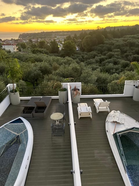 Patio, Natural landscape, View (from property/room), Balcony/Terrace, Pool view, Swimming pool, Sunrise, sunbed
