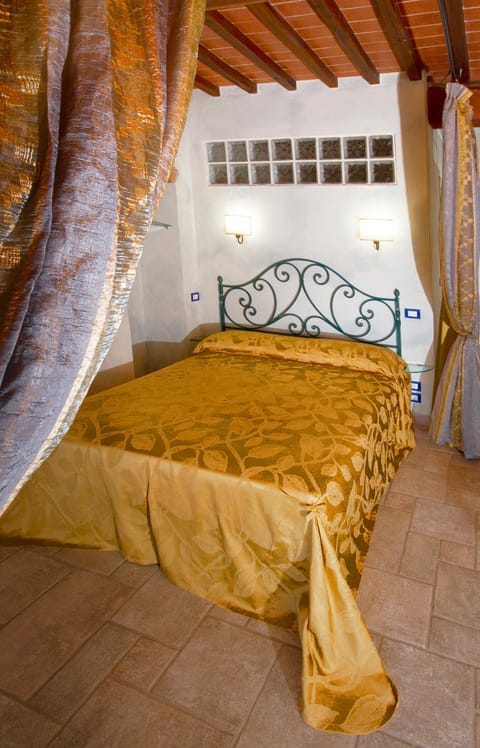 LA TORRE DEL CASTELLO Apartment in Gambassi Terme