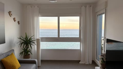 Living room, Sea view