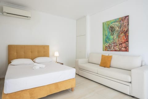 Athens Del Sol Suite Apartment in Athens