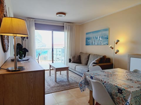 Living room, Dining area, Sea view