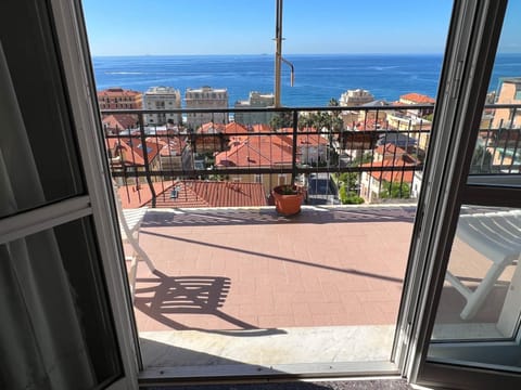 Grande Appartamento Vista Mare Apartment in Varazze