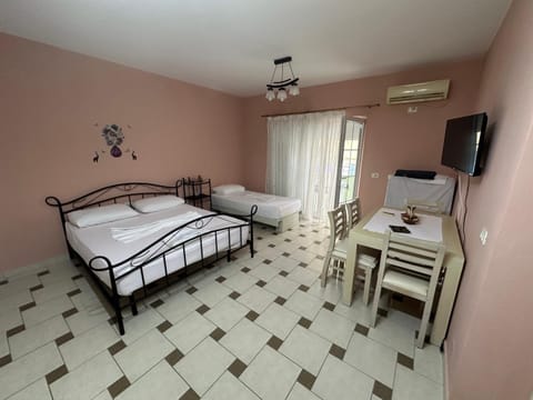 Bed, TV and multimedia, Bedroom, hair dresser, towels, air conditioner