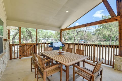 Pet-Friendly Texas Home with Furnished Patio and Grill House in Possum Kingdom Lake
