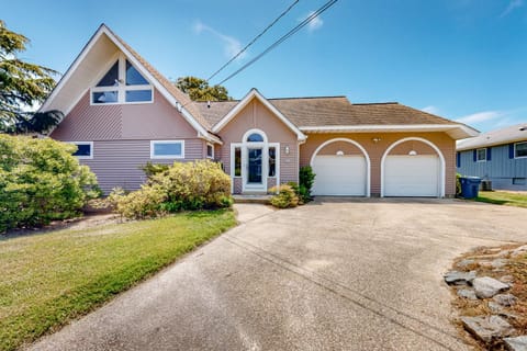 The Town of South Bethany --- 300 W 6th St House in South Bethany