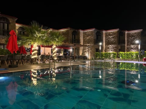 Property building, Swimming pool