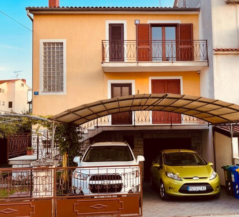 Property building, Parking
