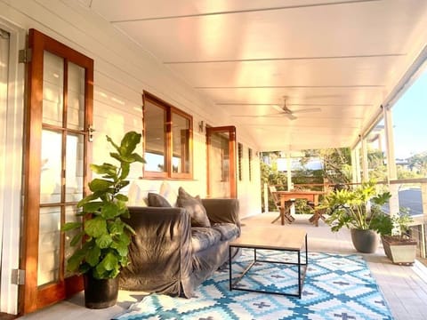 View (from property/room), Balcony/Terrace, Seating area, Garden view