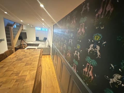 Luxury Retro 4 Bed Town House in heart of Alnwick House in Alnwick