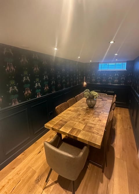 Luxury Retro 4 Bed Town House in heart of Alnwick House in Alnwick