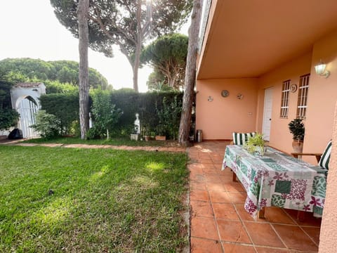 Off site, Garden