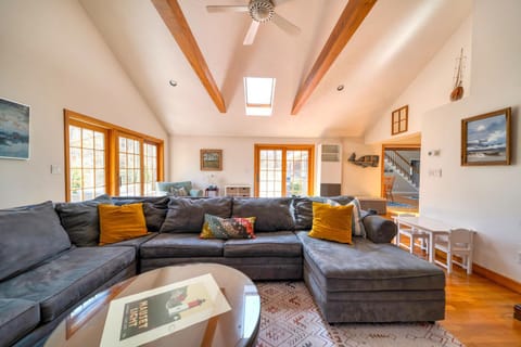 4 Bedroom Home by Leavetown Vacations House in North Eastham