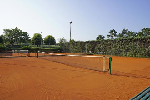 Tennis court
