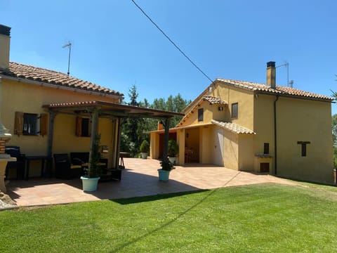 Property building, Garden, Garden view