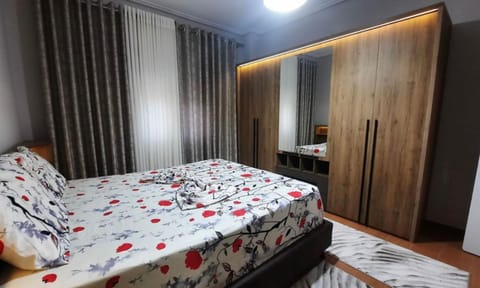 Bed, Photo of the whole room, Bedroom, wardrobe