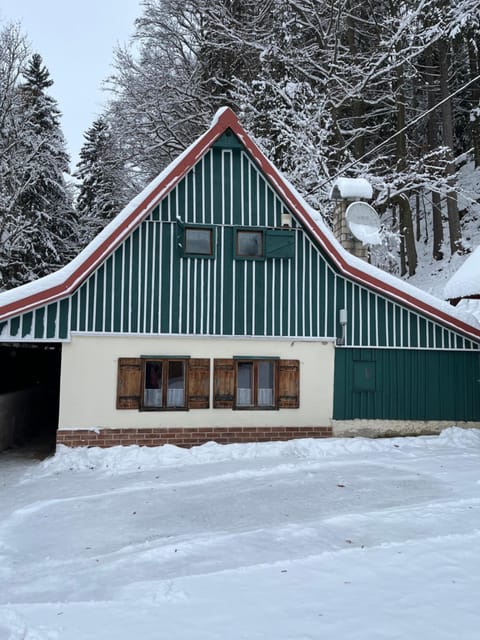 Property building, Winter
