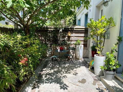 Jolie maison de ville à 5 minutes de Paris pour 5 voyageurs parking inclus Villa in Levallois-Perret