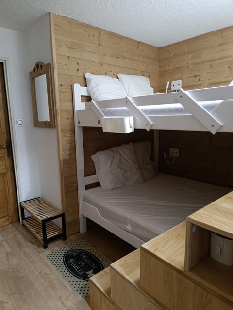 Studio 4-6 couchages.pied des pistes.Résidence Montana1 Apartment in Les Deux Alpes