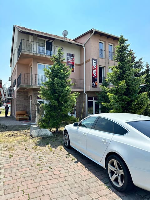Property building, Parking
