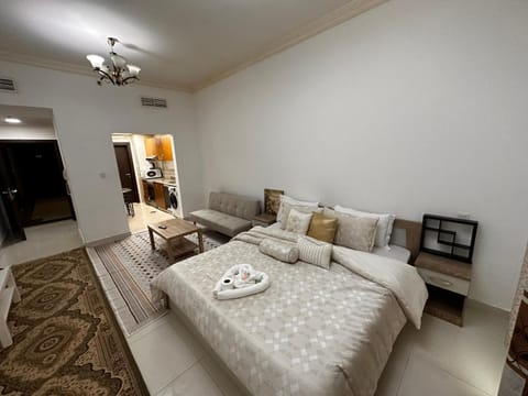 Cute Rooms and Small Partitions for Girls in Dubai- Female guests only فتيات فقط Apartment in Dubai