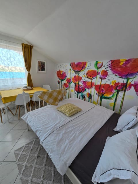 Bed, Living room, Seating area, Bedroom