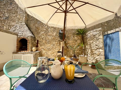 Inner courtyard view
