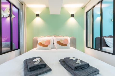 Nets Inn - Botzaris Apartment in Paris