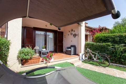 Property building, Patio, Garden, Garden view
