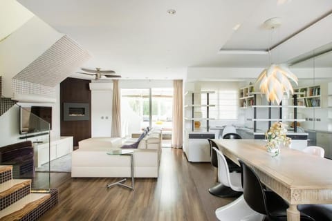 Boutique Townhouse with Hot Tub near Puerto Banus House in Marbella