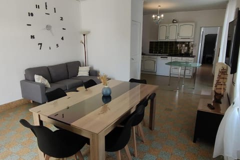 agréable maison 7 personnes proche centre ville de Nogent Villa in Nogent-le-Rotrou