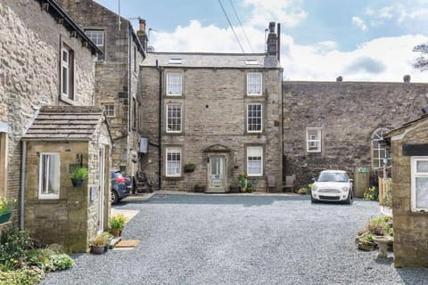 Fern Hse Grassington; central yet quiet & parking House in Grassington