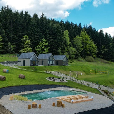 Property building, Spring, Day, Summer, Garden, Garden view, Swimming pool