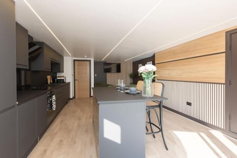 ArtBnB Apartment Apartment in Blackpool