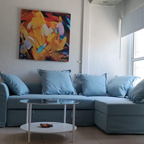 Living room, Seating area, hair dresser
