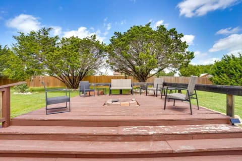Inviting Granbury Home with Fire Pit 3 Mi to Lake! House in Granbury