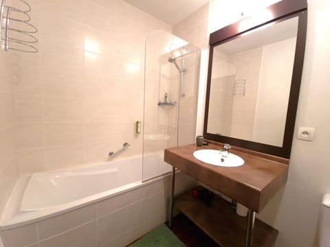 Nid d'Aven Charmante maison, piscine de février à octobre 1-6p dans résidence Apartment in Pont-Aven