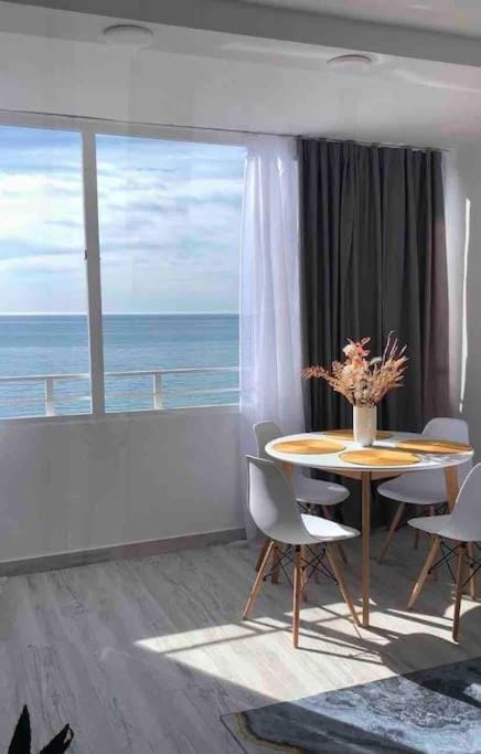 View (from property/room), Dining area, Sea view