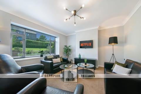 Faulds Crescent Lodge ✪ Grampian Lettings Ltd Apartment in Aberdeen