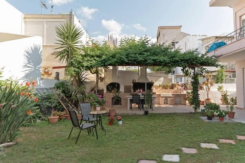 Property building, Spring, Day, Garden, Garden view