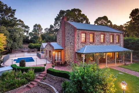 Property building, Garden, Swimming pool