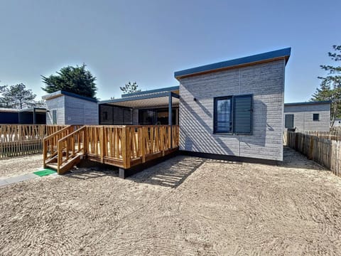 Chalet cosy 4 pers - Piscine chauffée - Proche plage et commerces - Terrasse et jardin privés - FR-1-361-504 Chalet in Saint-Pair-sur-Mer