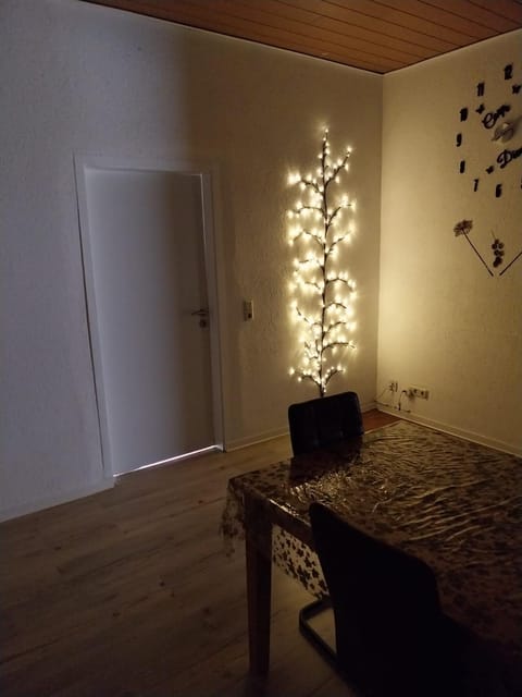 Ferienwohnung I in Sulzbach 5 Min bis Augenklinik Apartment in Saarbrücken